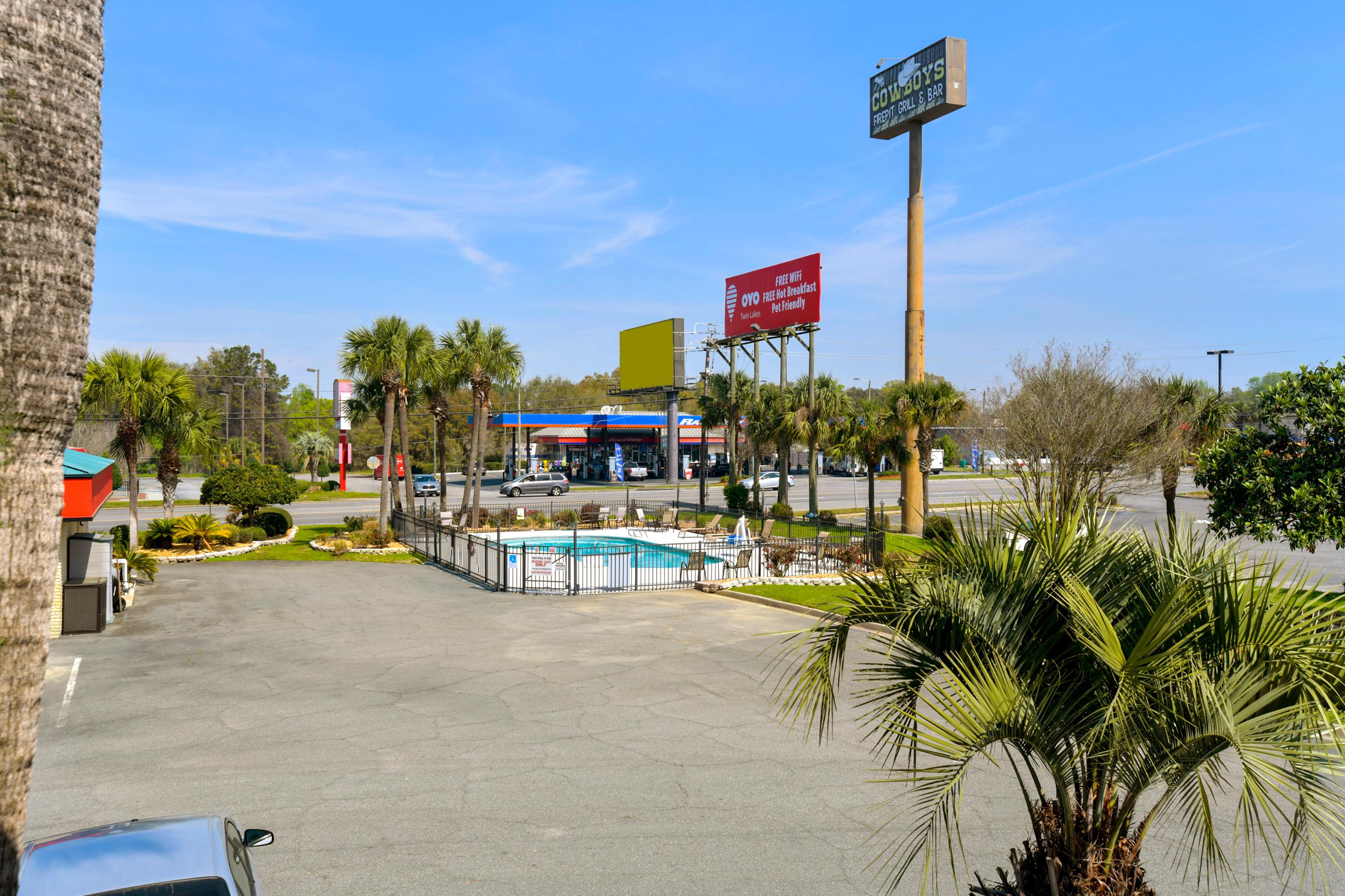 Oyo Hotel Lake Park - Valdosta Area Eksteriør billede