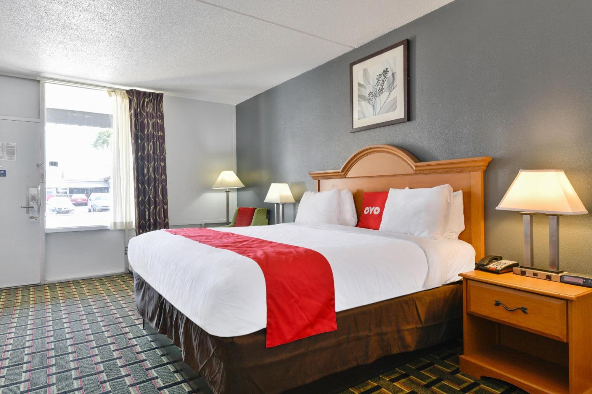 Oyo Hotel Lake Park - Valdosta Area Eksteriør billede